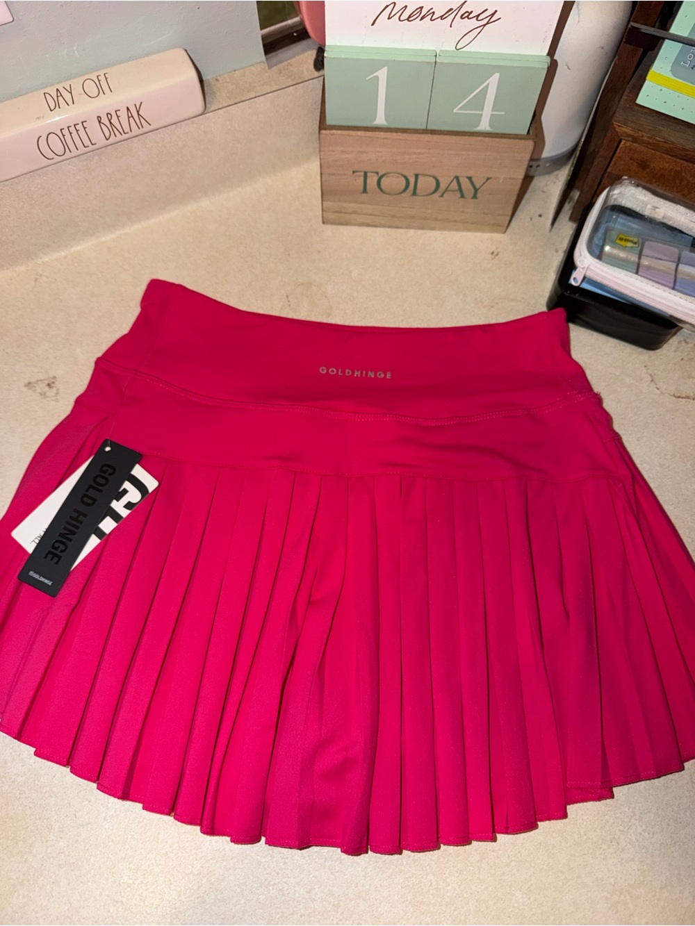 Goldhinge medium skirt PLEATED TENNIS SKIRT $58 retail gold hinge bright pink